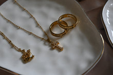 Cargar imagen en el visor de la galería, CIRCLE OF LIGHT | Stackable Gold Cross Ring
