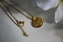 Cargar imagen en el visor de la galería, Goddess Isis Pendant Necklace - 14k Gold Stainless steel with box chain