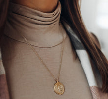 Cargar imagen en el visor de la galería, Goddess Isis Pendant 14k Gold Necklace