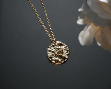 Cargar imagen en el visor de la galería, 14k Gold Coin Necklace
